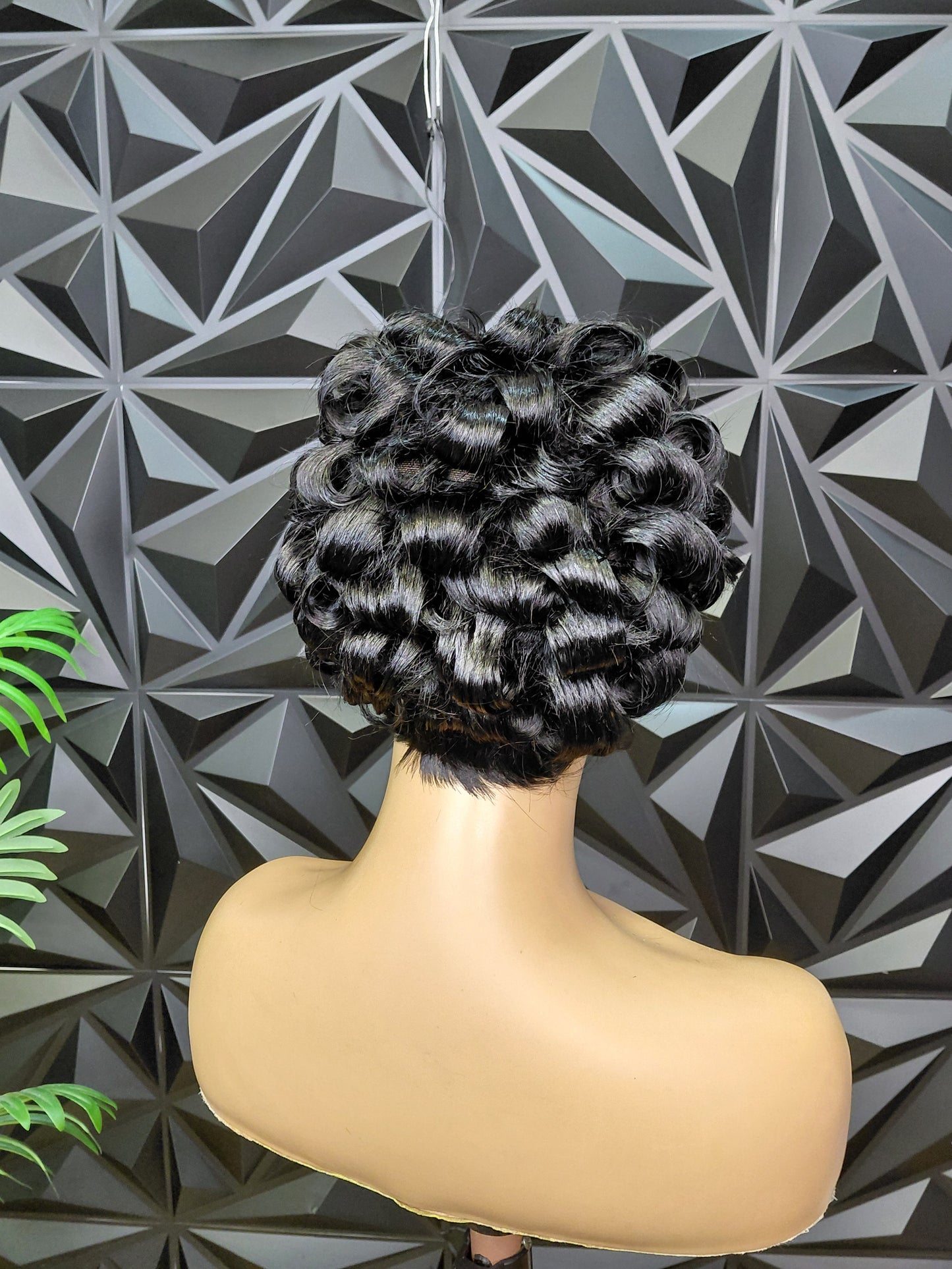 FHB Classic Curl Pixie Wig