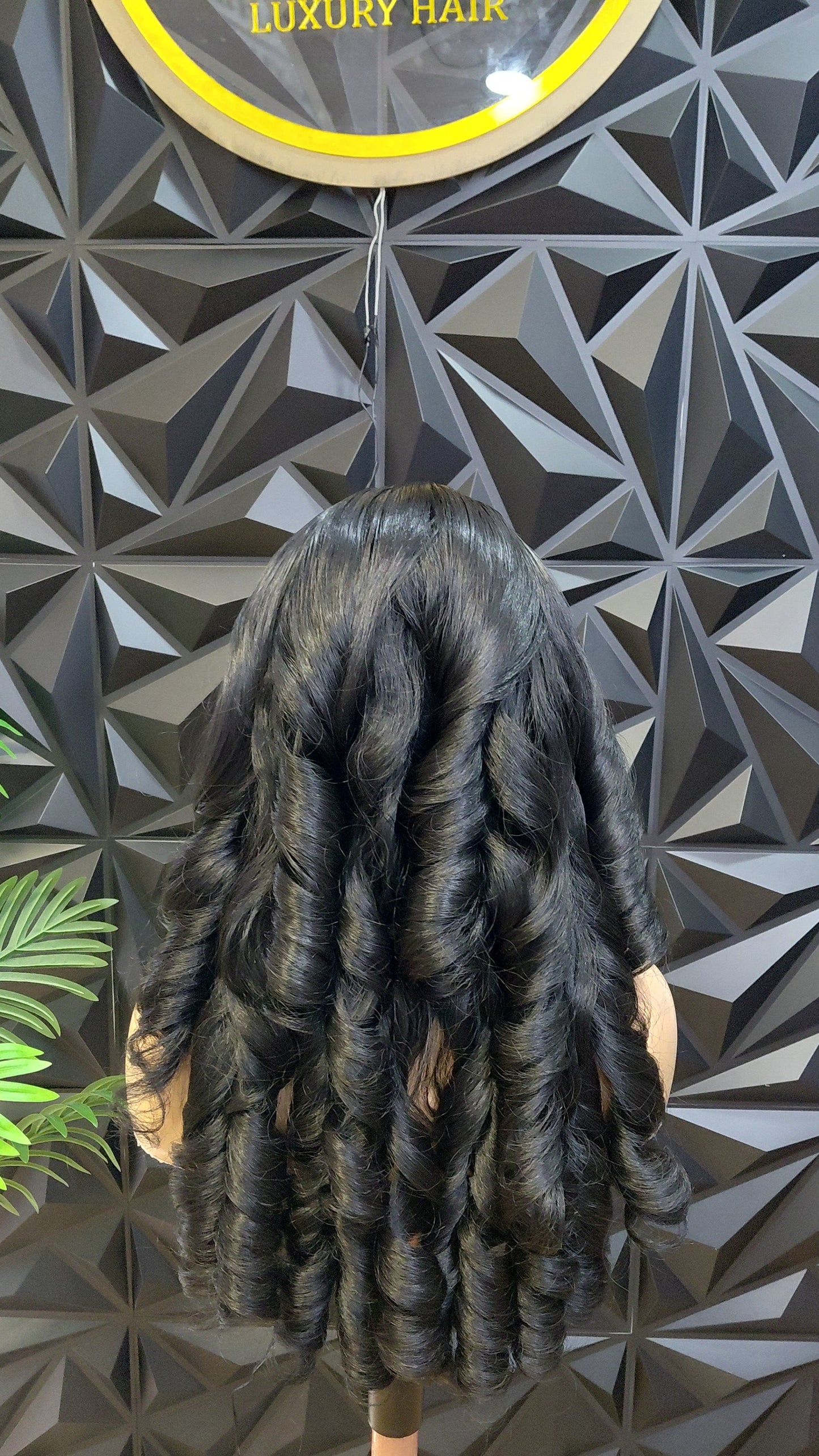 Classic Luxe Bounce Wig